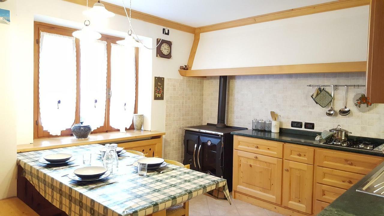 Apartament Casa Rossi Le Grazie  Zewnętrze zdjęcie